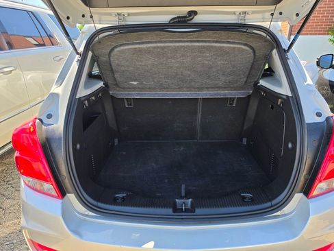 Used 2019 Chevrolet Trax LT w/ LT Convenience Package FWD image 8