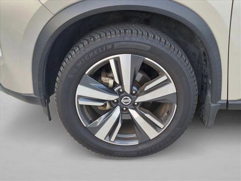 Used 2021 Nissan Rogue SL w/ Premium Package FWD image 6
