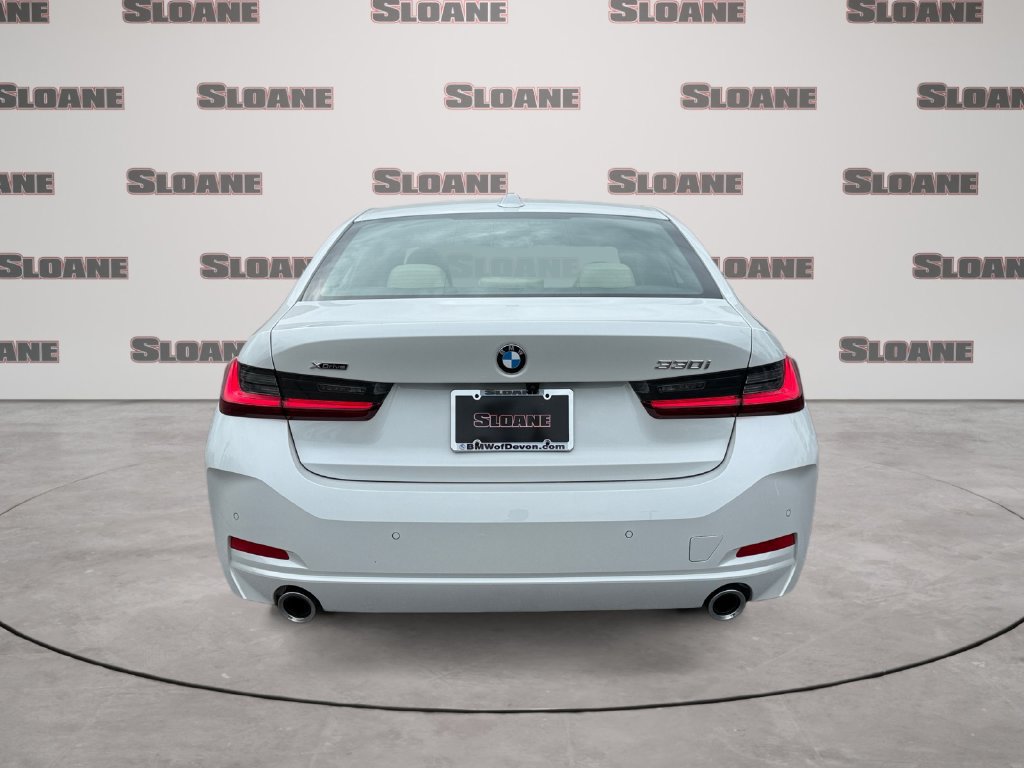 Certified 2026 BMW 330i xDrive Sedan w/ Premium Package AWD/4WD image 4