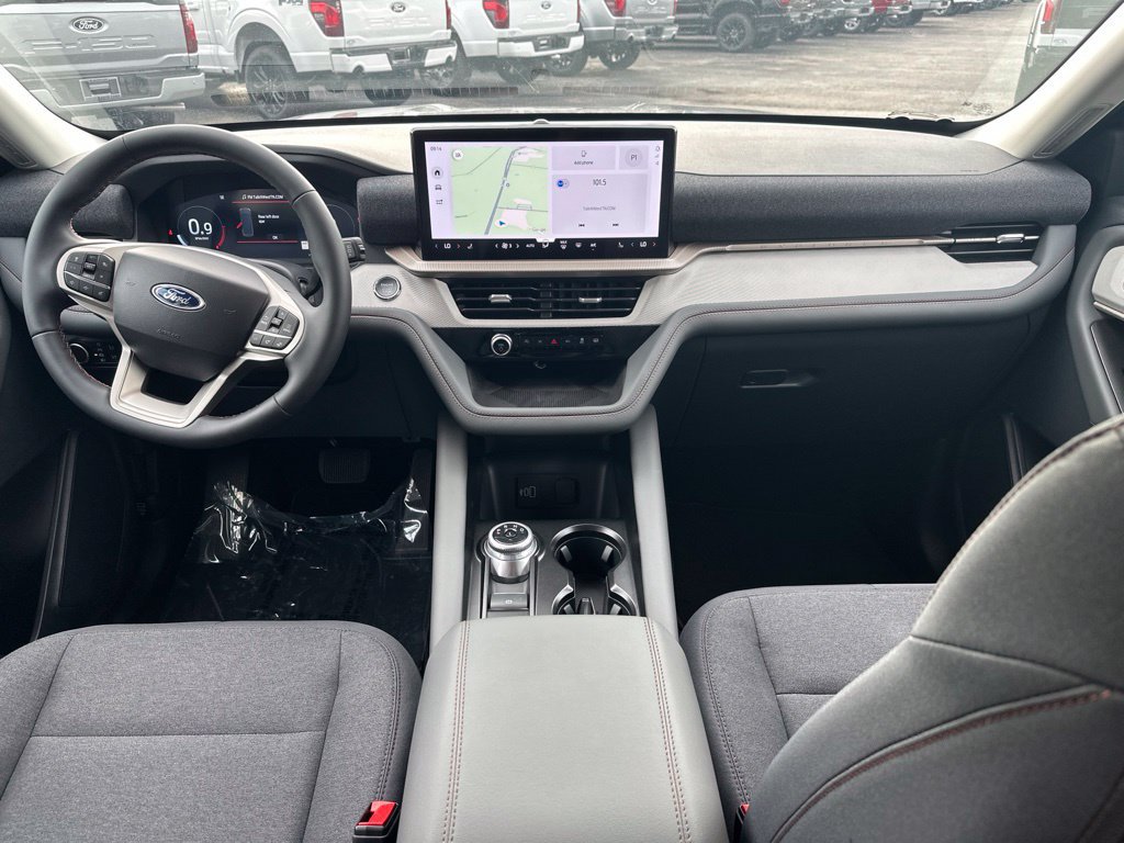 New 2026 Ford Explorer Active RWD image 12