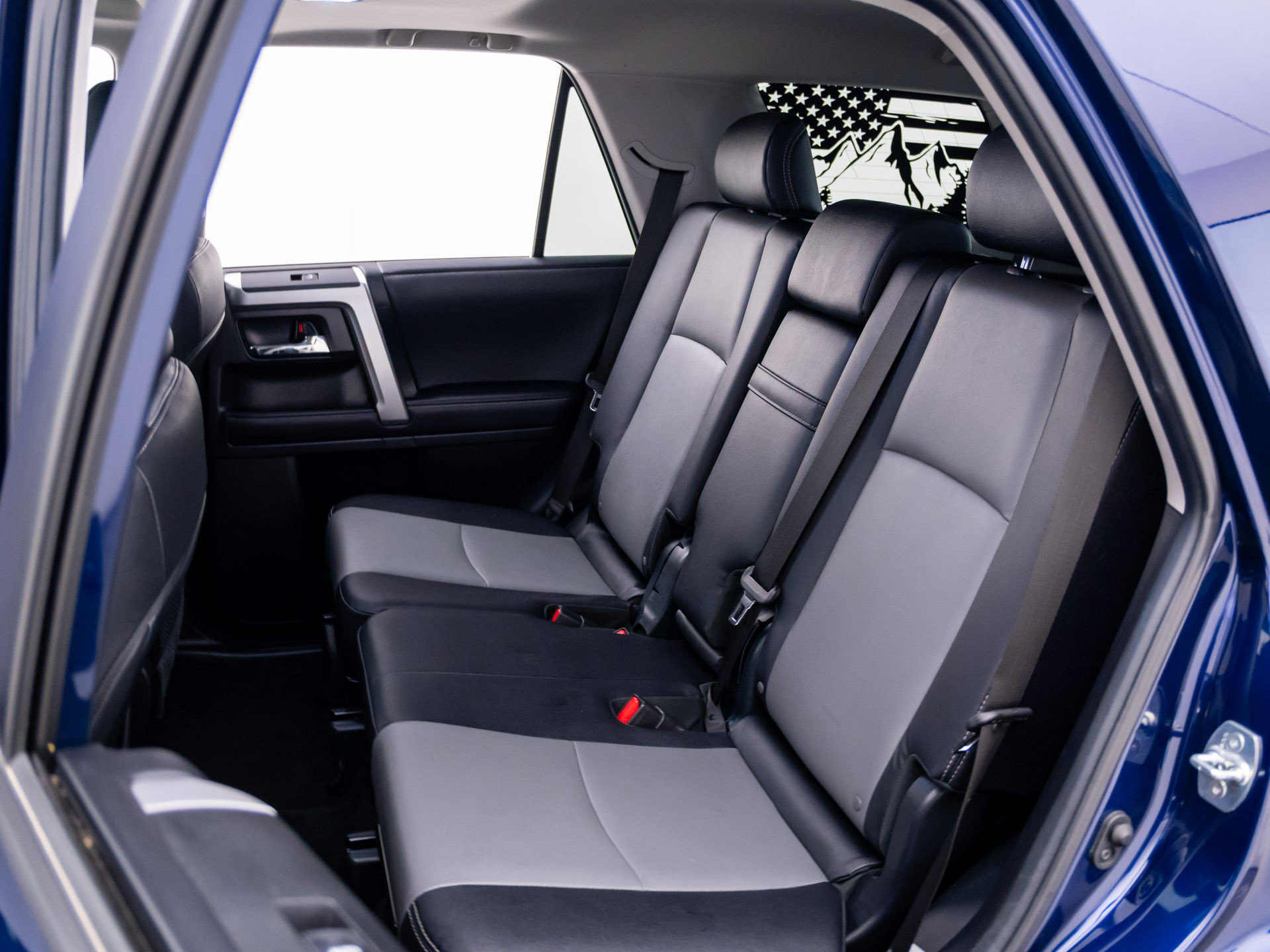 Used 2023 Toyota 4Runner SR5 Premium w/ Moonroof Package AWD/4WD image 17