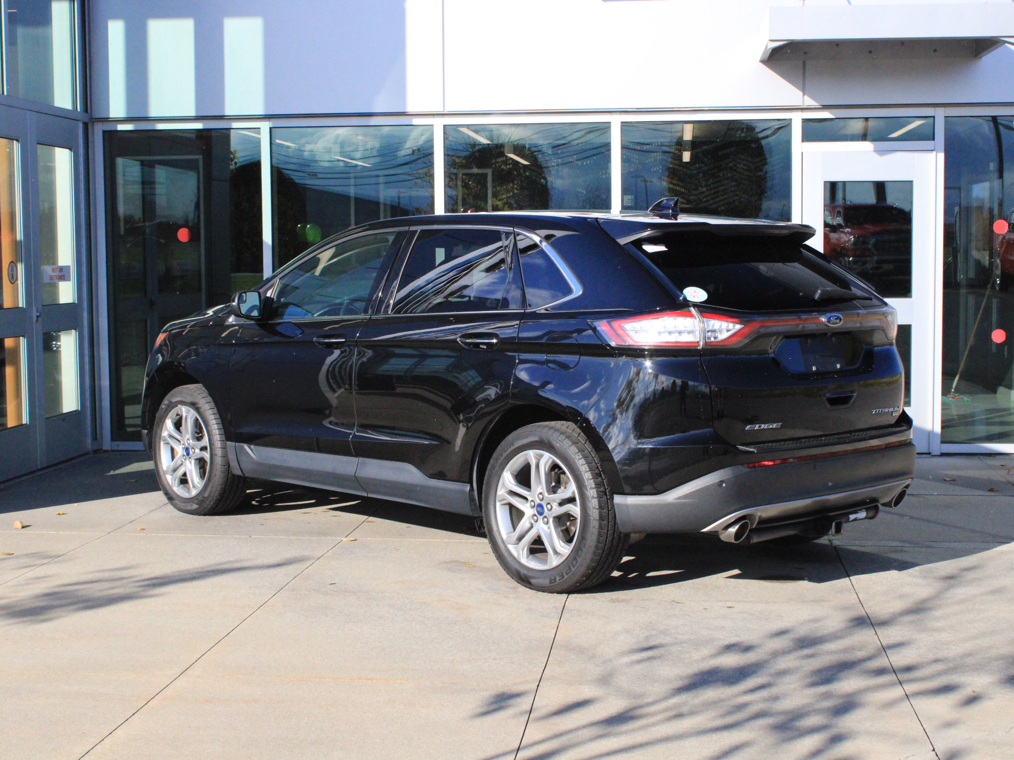 Used 2018 Ford Edge Titanium AWD/4WD image 8