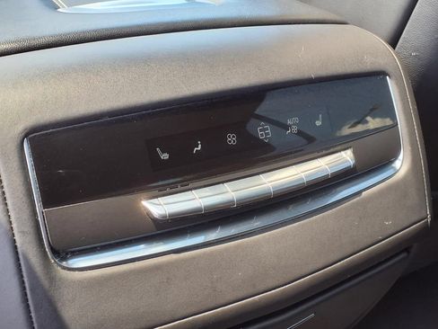 Used 2024 Cadillac Escalade ESV Sport Platinum w/ LPO, ONYX Package AWD/4WD image 13