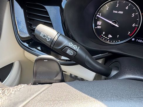 Used 2023 Buick Envision Avenir AWD/4WD image 33