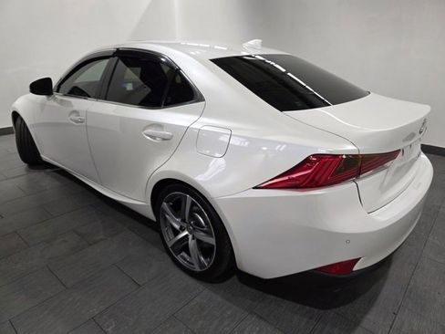 Used 2017 Lexus IS 300 AWD image 3