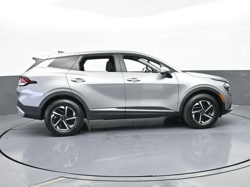 Used 2025 Kia Sportage LX image 7