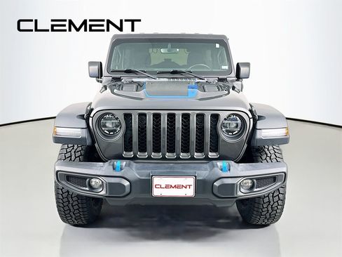 Used 2022 Jeep Wrangler Unlimited Rubicon 4xe w/ Dual Top Group AWD/4WD image 3