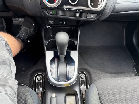 Used 2016 Honda Fit EX image 28