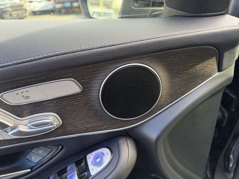 Used 2020 Mercedes-Benz GLC 350e 4MATIC image 13