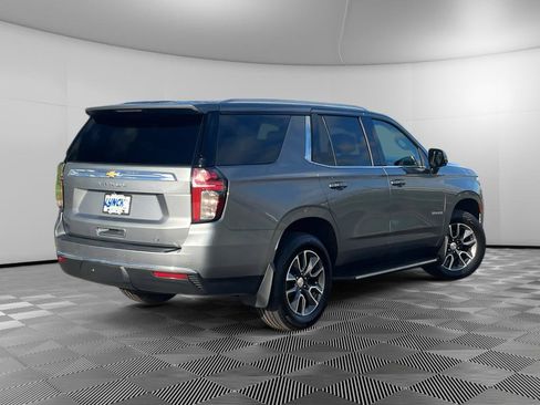 Used 2022 Chevrolet Tahoe LT w/ Luxury Package AWD/4WD image 4