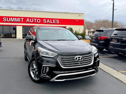 Used 2017 Hyundai Santa Fe Limited image 2