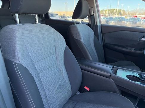 Used 2023 Nissan Rogue SV image 21