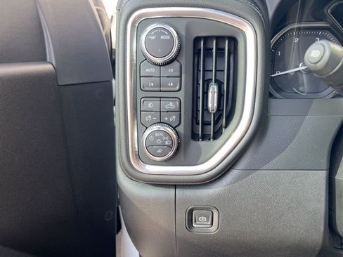 Used 2022 GMC Sierra 3500 Denali image 21