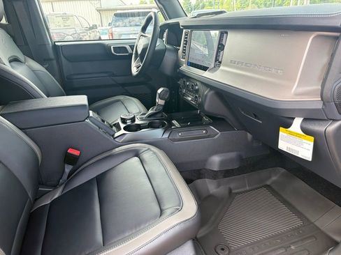 New 2026 Ford Bronco Outer Banks AWD/4WD image 17