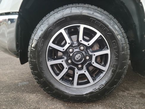 Used 2015 Toyota Tundra SR5 image 20