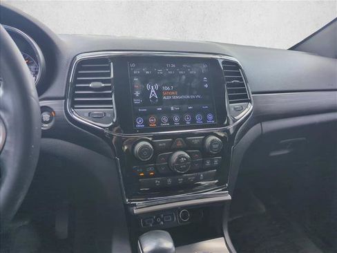 Used 2021 Jeep Grand Cherokee Laredo X AWD/4WD image 13