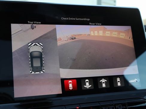 New 2024 Jeep Compass Latitude w/ Sun and Sound Group image 30