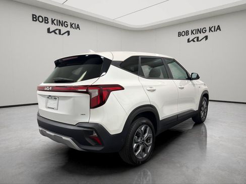 Used 2025 Kia Seltos LX AWD/4WD image 5