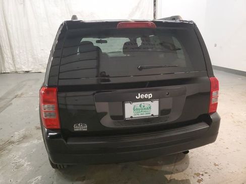 Used 2014 Jeep Patriot Sport image 7