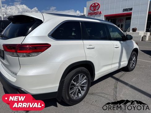 Used 2018 Toyota Highlander XLE image 6