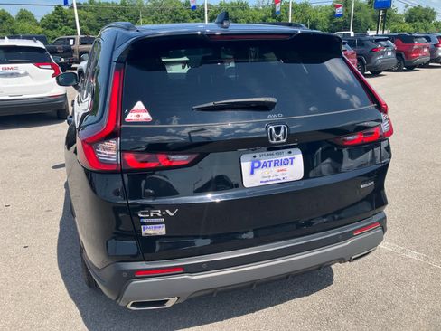 Used 2024 Honda CR-V Sport Touring image 6