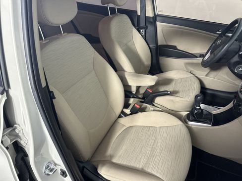 Used 2016 Hyundai Accent SE FWD image 17