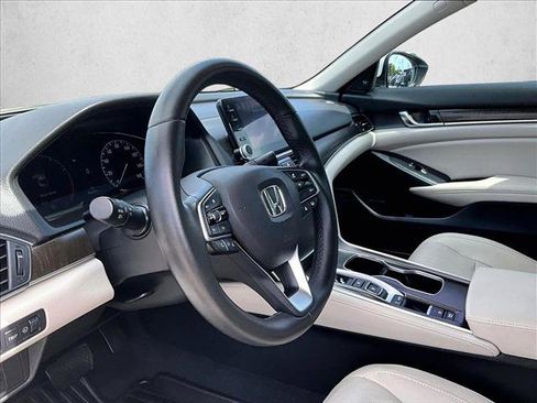 Used 2021 Honda Accord Touring image 13
