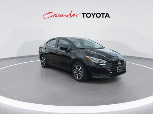 Used 2025 Nissan Versa SV FWD image 2