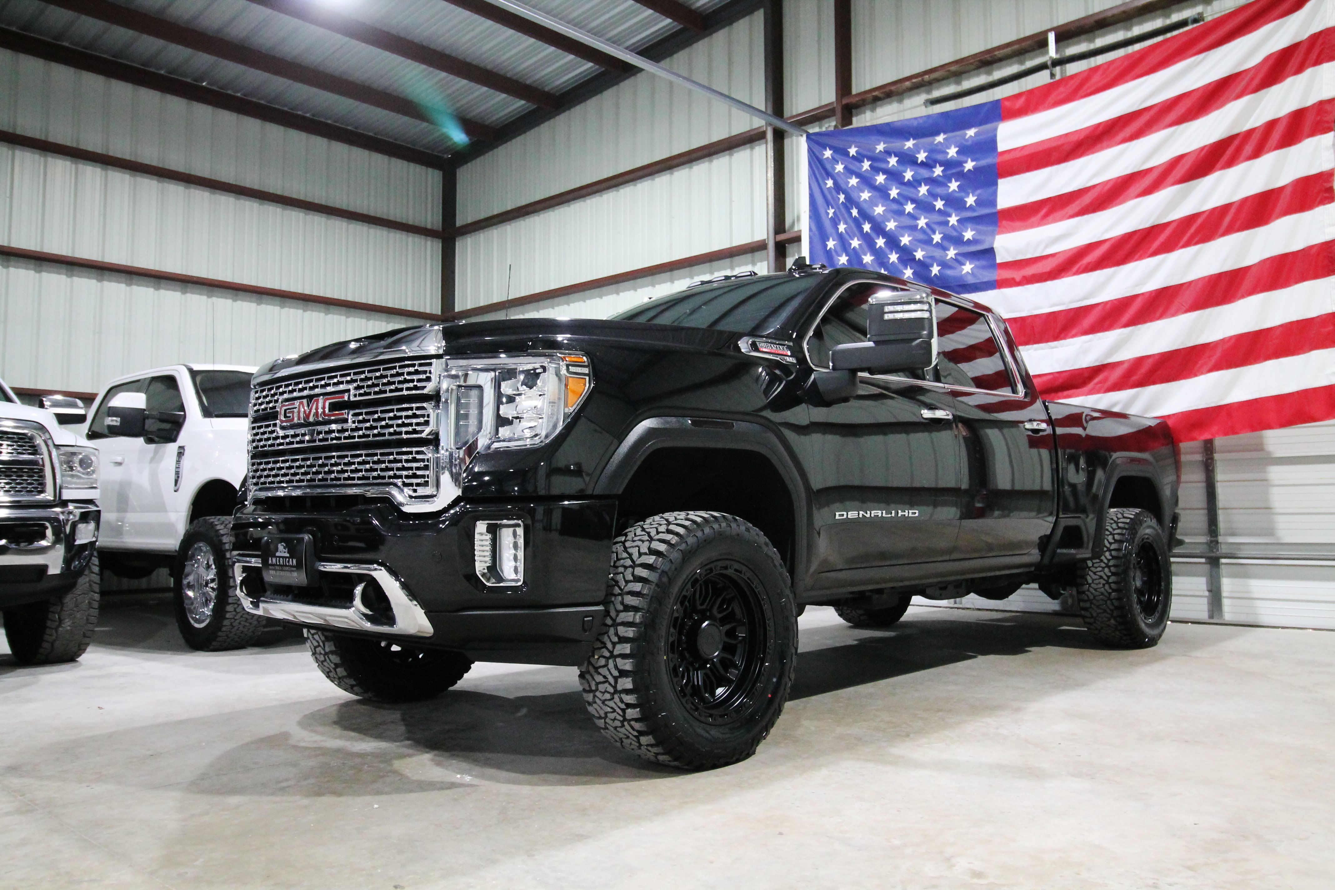 Used 2022 GMC Sierra 2500 Denali w/ Denali Ultimate Package AWD/4WD image 3