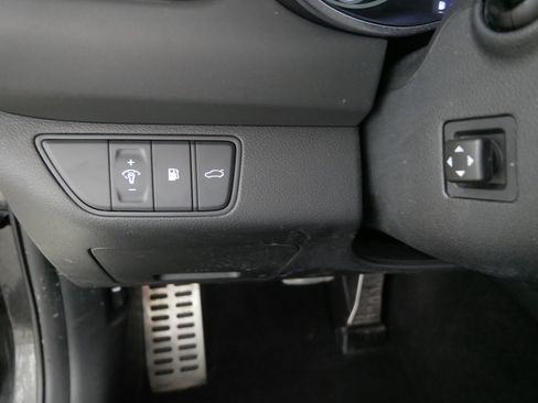 Used 2023 Genesis G70 2.0T w/ Sport Prestige Package image 26