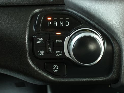 Used 2020 RAM 1500 Big Horn AWD/4WD image 36