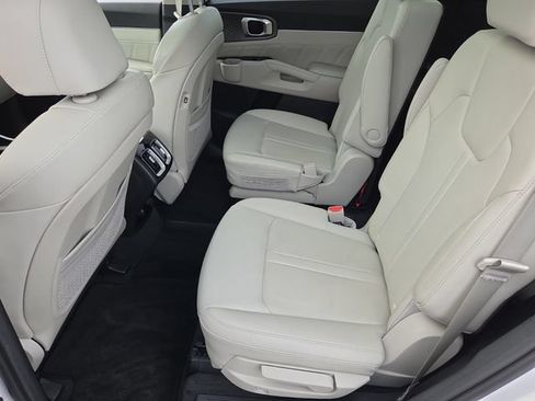 Used 2023 Kia Sorento SX FWD image 12