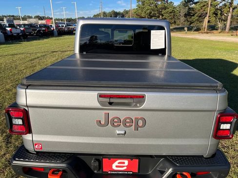 Used 2021 Jeep Gladiator Mojave image 39