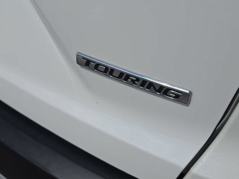 Used 2019 Honda CR-V Touring image 6