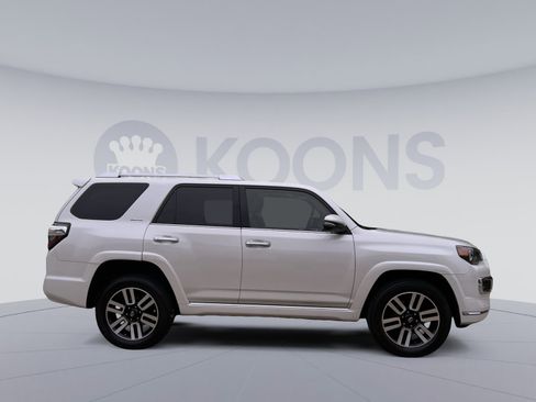 Used 2021 Toyota 4Runner Limited AWD/4WD image 12