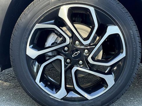 New 2026 Chevrolet Trax RS w/ Sunroof Package image 8