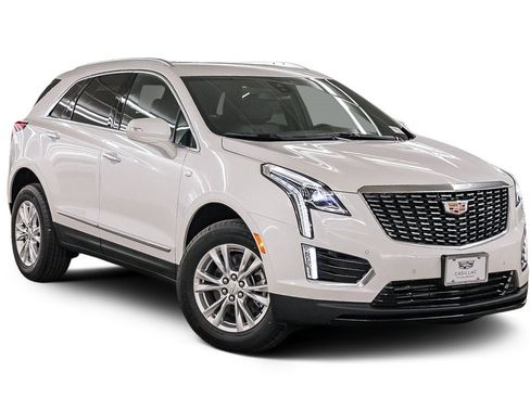New 2025 Cadillac XT5 Luxury image 1