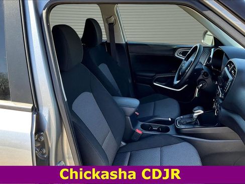 Used 2024 Kia Soul LX w/ Option Group 015 image 28