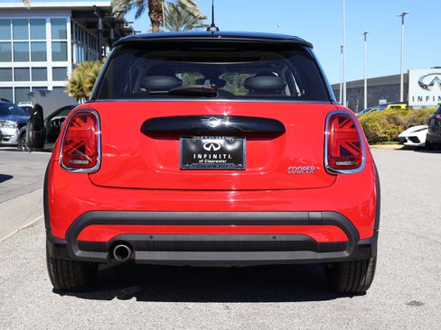 Used 2024 MINI Cooper 2-Door Hardtop image 7