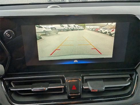 Used 2024 Chevrolet TrailBlazer RS w/ Driver Confidence Package image 22