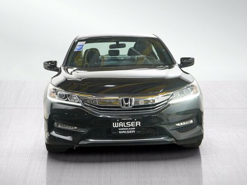 Used 2016 Honda Accord Sport image 8