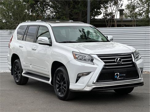 Used 2017 Lexus GX 460 AWD/4WD image 8