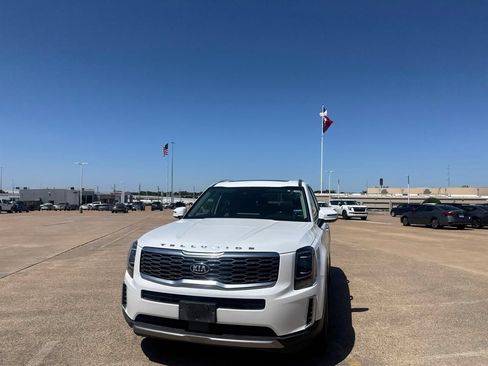 Used 2020 Kia Telluride S w/ S 8 Passenger Seating Package FWD image 7