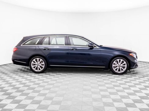 Used 2017 Mercedes-Benz E 400 4MATIC Wagon image 6