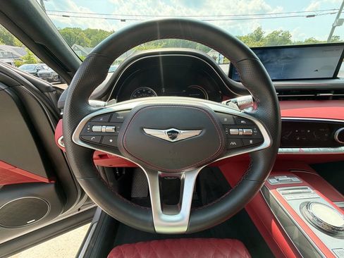 Used 2025 Genesis GV70 3.5T Sport w/ Sport Advanced Package AWD/4WD image 18