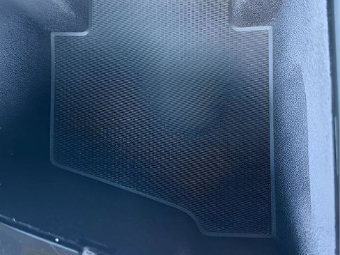 Used 2024 Volvo XC60 B5 Plus image 27