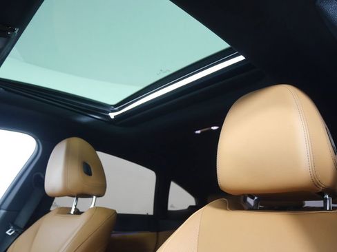 Used 2023 BMW i4 eDrive35 RWD image 11