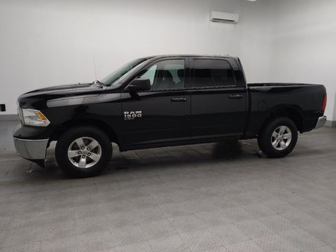 Used 2021 RAM 1500 Classic SLT RWD image 2
