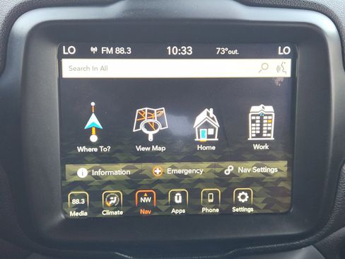 Used 2021 Jeep Renegade Latitude FWD image 17