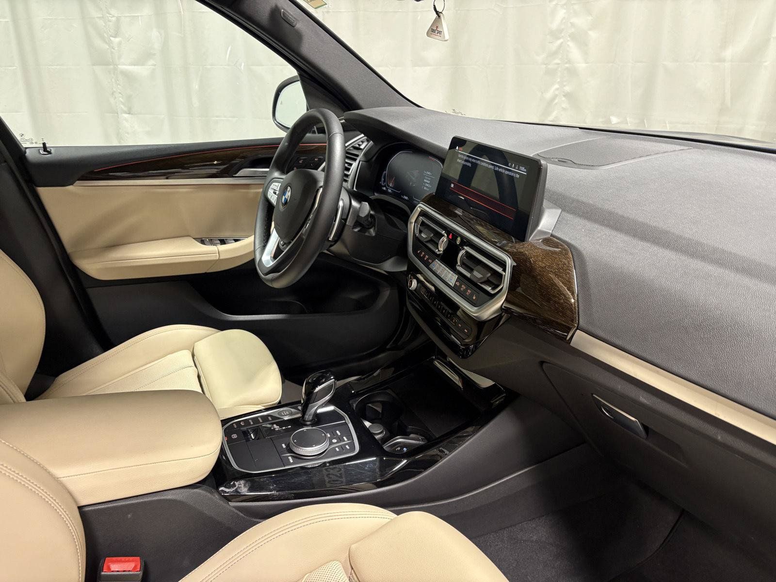 Used 2023 BMW X3 xDrive30i w/ Convenience Package AWD/4WD image 7
